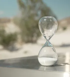 Hourglass in a NOVE campaign